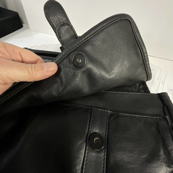 Black Leather Messenger Bag Magnetic Snap Button Close Shoulder Strap - Picture 14 of 16